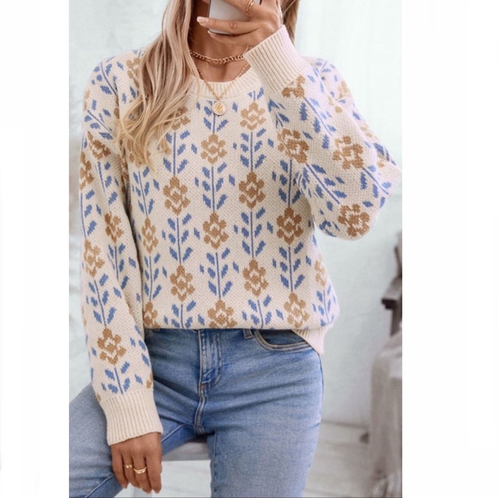 Floral Pattern Sweater - Picture 4 of 10